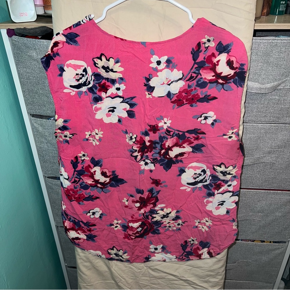 Pink Blouse with Flowers - Picture 3 of 3